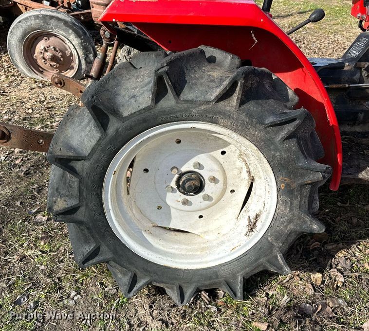 image for item LK9691 Hinomoto  MFWD tractor