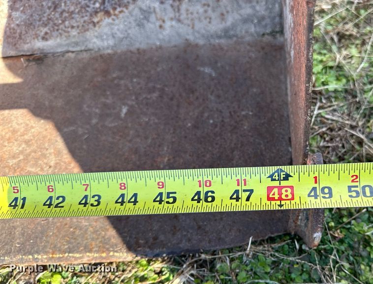 image for item LK9693 Kubota B7200D  MFWD tractor