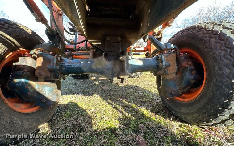 image for item LK9693 Kubota B7200D  MFWD tractor