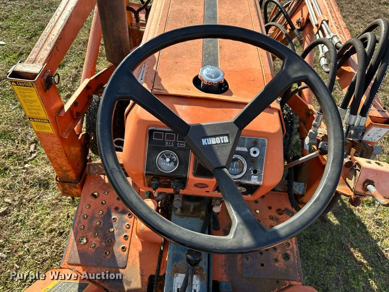 image for item LK9693 Kubota B7200D  MFWD tractor