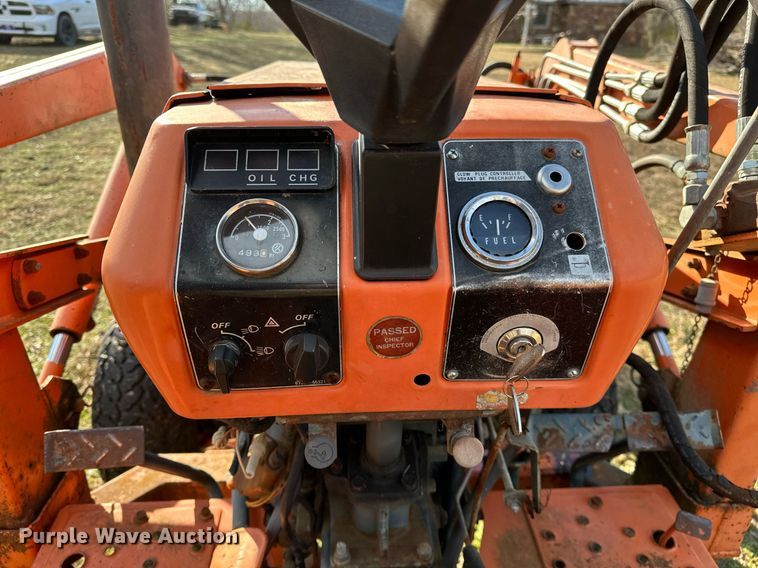 image for item LK9693 Kubota B7200D  MFWD tractor