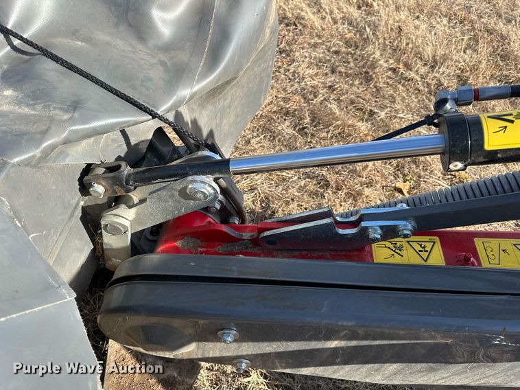 image for item LK9709 2023 Massey  Ferguson DM287  disc mower