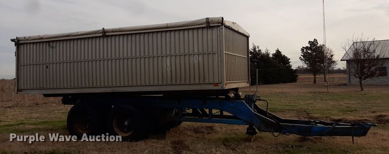 image for item LX9956 Dump trailer