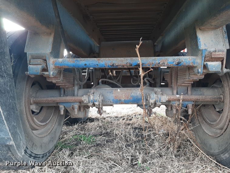 image for item LX9956 Dump trailer