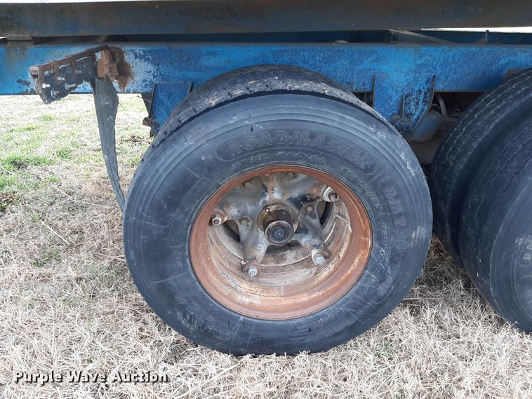 image for item LX9956 Dump trailer
