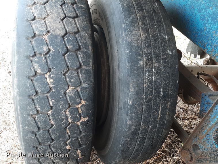 image for item LX9956 Dump trailer