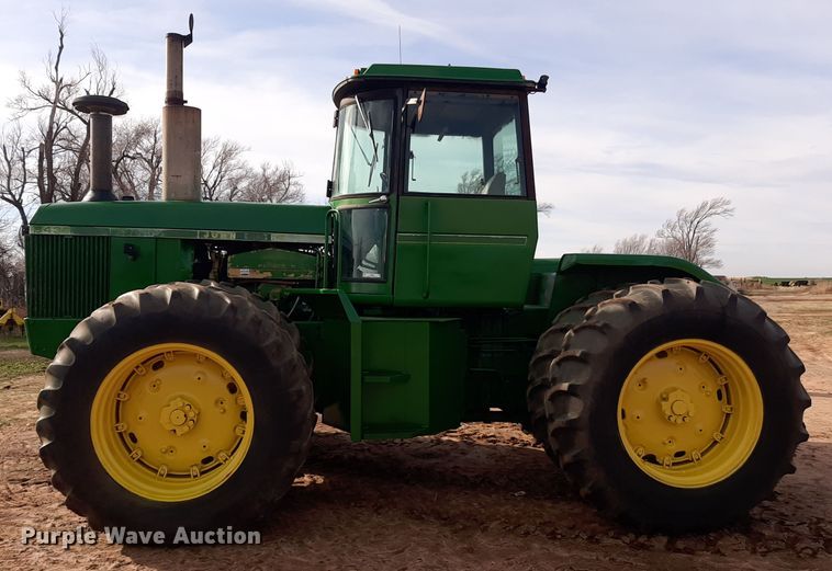 image for item LX9995 1976 John Deere 8430  4WD tractor