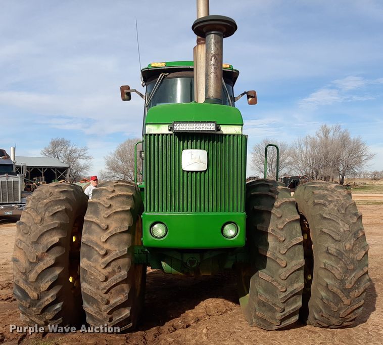 image for item LX9995 1976 John Deere 8430  4WD tractor
