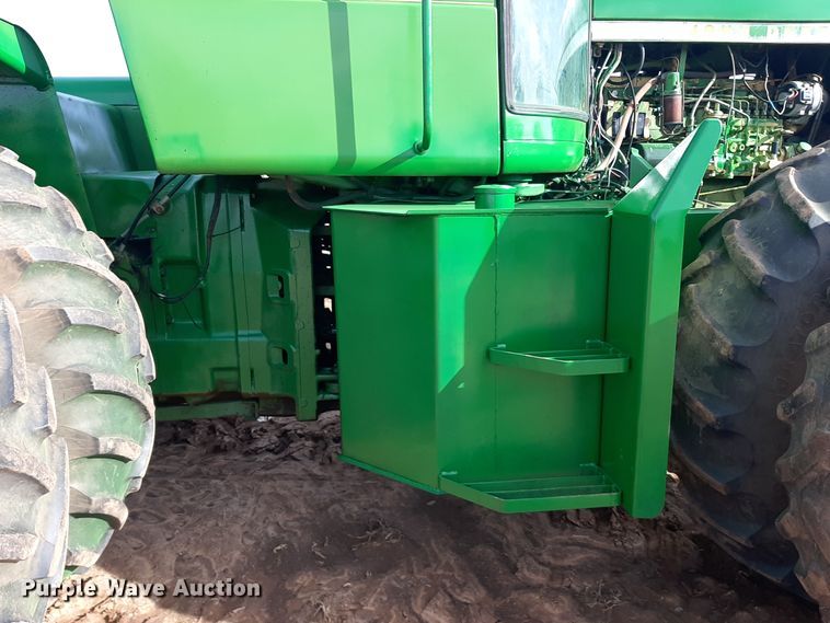 image for item LX9995 1976 John Deere 8430  4WD tractor