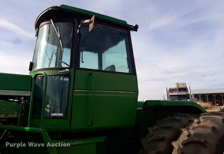 image for item LX9995 1976 John Deere 8430  4WD tractor