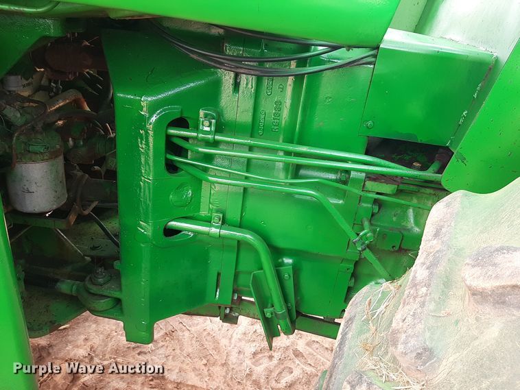 image for item LX9995 1976 John Deere 8430  4WD tractor