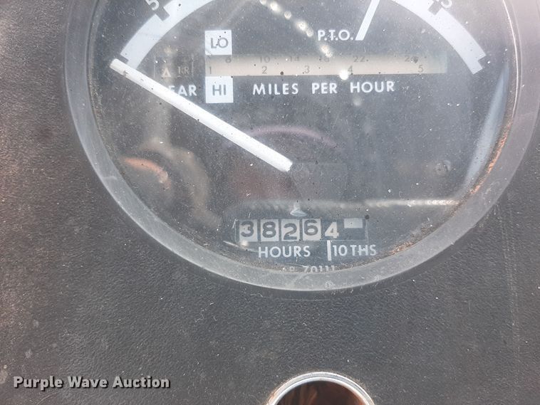 image for item LX9995 1976 John Deere 8430  4WD tractor