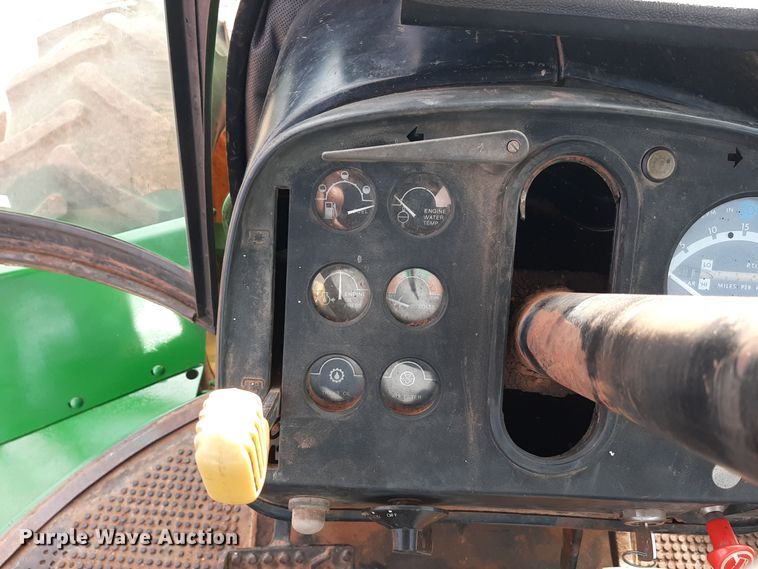 image for item LX9995 1976 John Deere 8430  4WD tractor