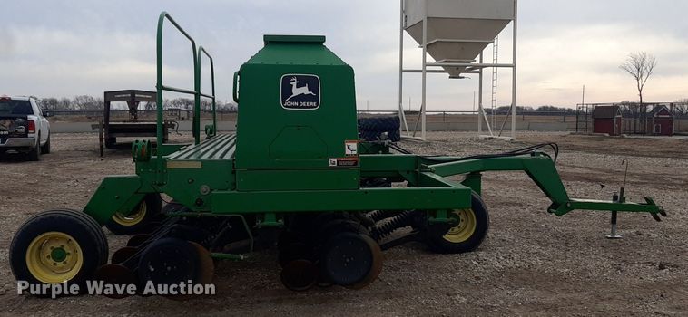 image for item LY9000 John Deere 1560  grain drill