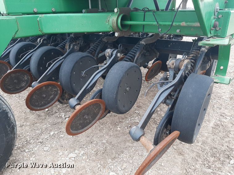 image for item LY9000 John Deere 1560  grain drill