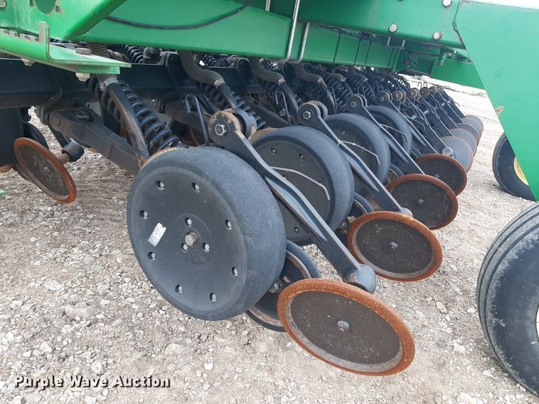 image for item LY9000 John Deere 1560  grain drill