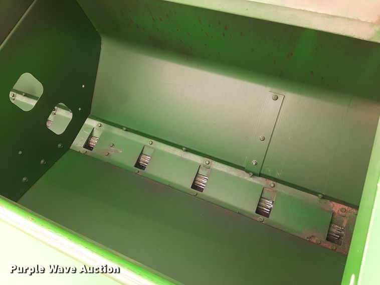 image for item LY9000 John Deere 1560  grain drill