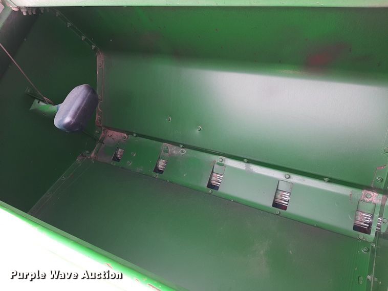 image for item LY9000 John Deere 1560  grain drill