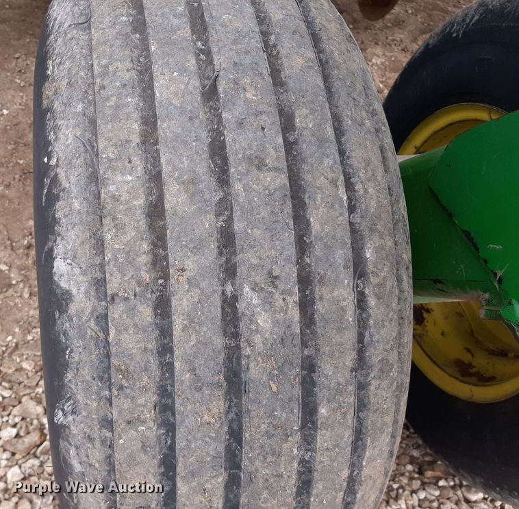 image for item LY9000 John Deere 1560  grain drill