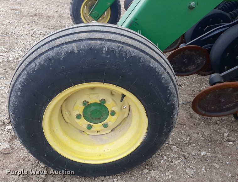 image for item LY9000 John Deere 1560  grain drill