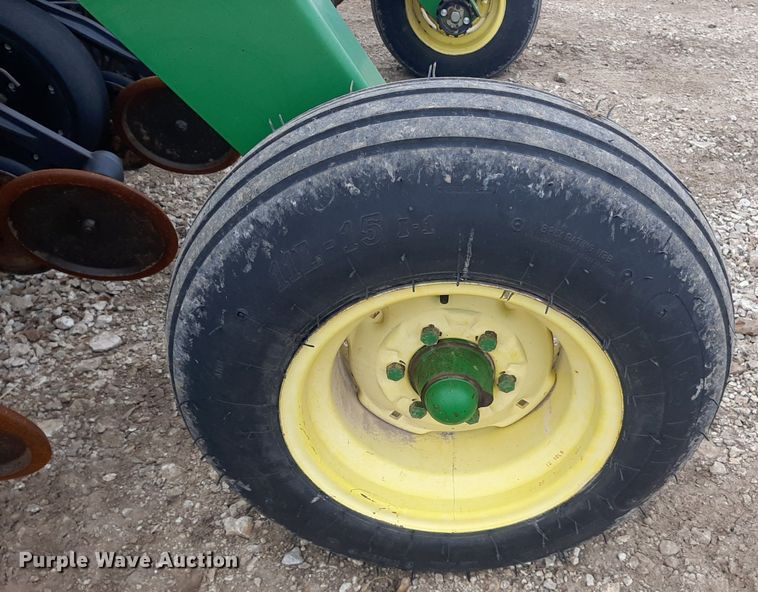 image for item LY9000 John Deere 1560  grain drill