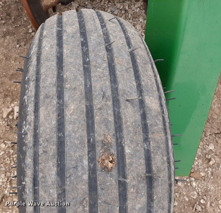 image for item LY9000 John Deere 1560  grain drill