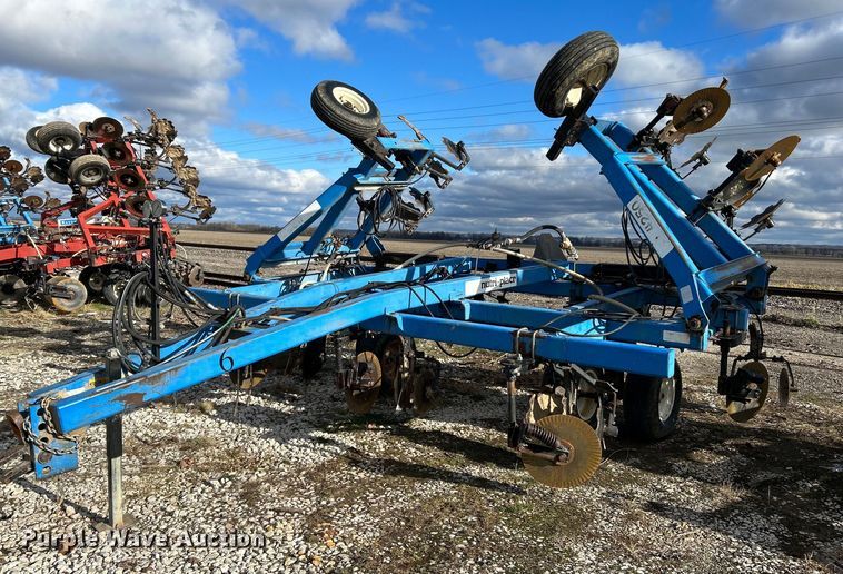 image for item NE9686 DMI Nutri-Placr 4250  NH3 applicator