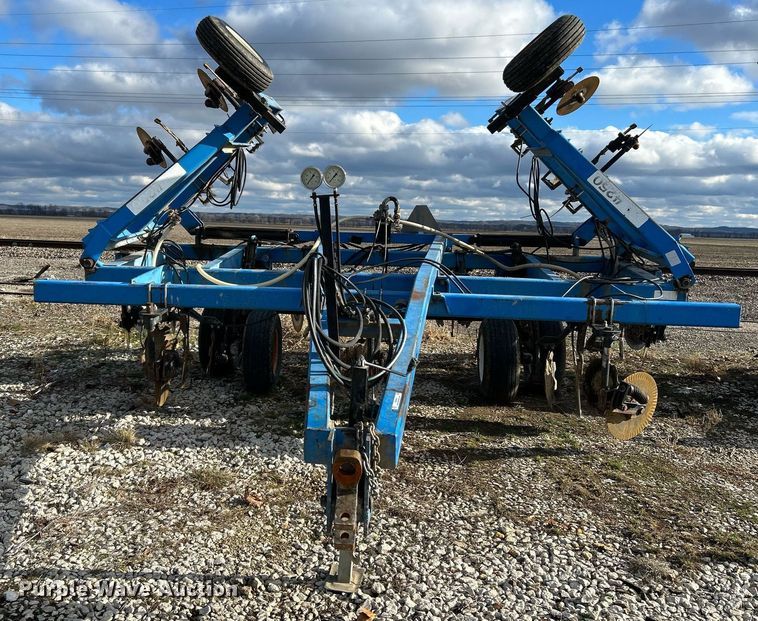 image for item NE9686 DMI Nutri-Placr 4250  NH3 applicator