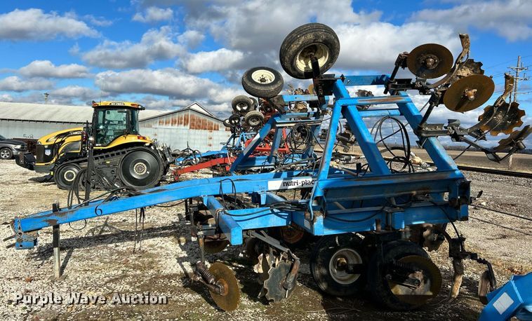 image for item NE9686 DMI Nutri-Placr 4250  NH3 applicator