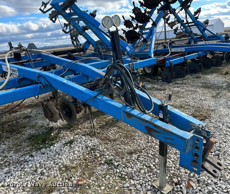 image for item NE9686 DMI Nutri-Placr 4250  NH3 applicator