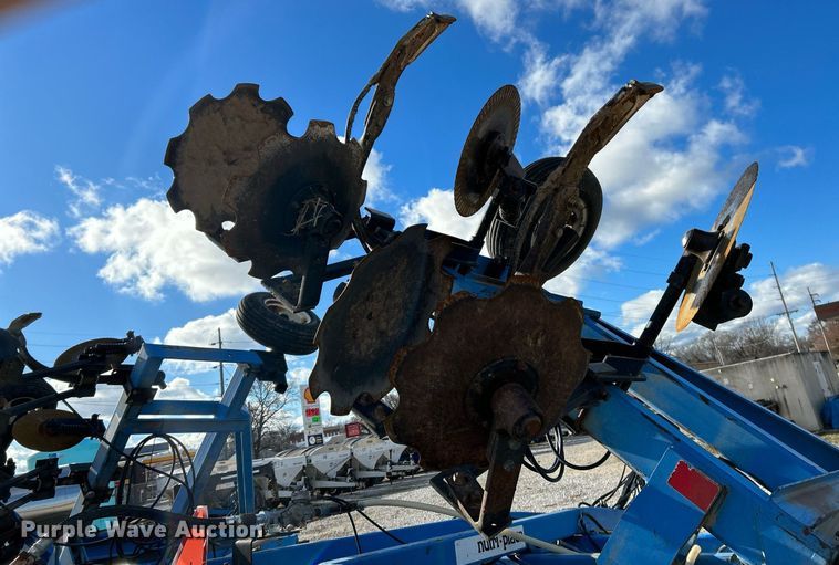 image for item NE9686 DMI Nutri-Placr 4250  NH3 applicator