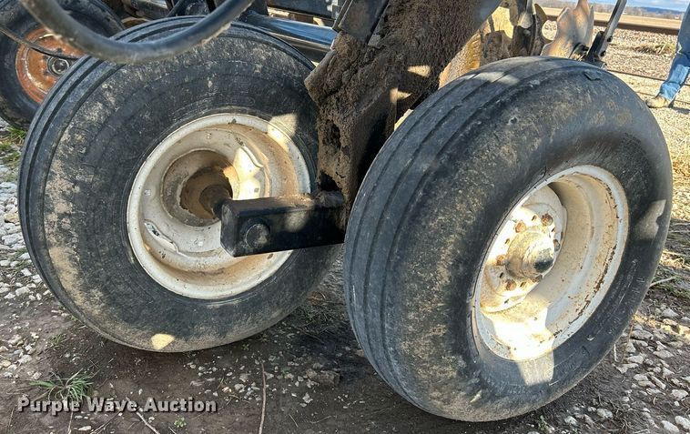 image for item NE9686 DMI Nutri-Placr 4250  NH3 applicator