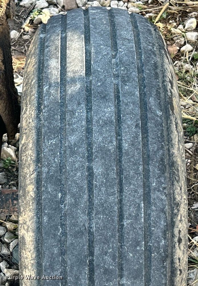 image for item NE9686 DMI Nutri-Placr 4250  NH3 applicator