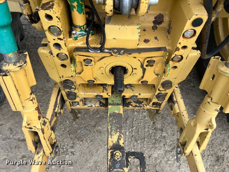 image for item NN9355 1994 John Deere 6400 tractor