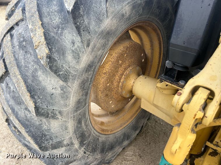 image for item NN9355 1994 John Deere 6400 tractor