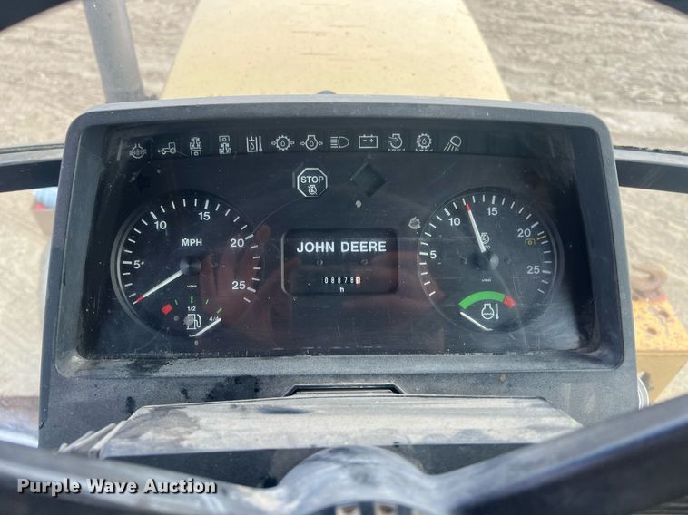 image for item NN9355 1994 John Deere 6400 tractor
