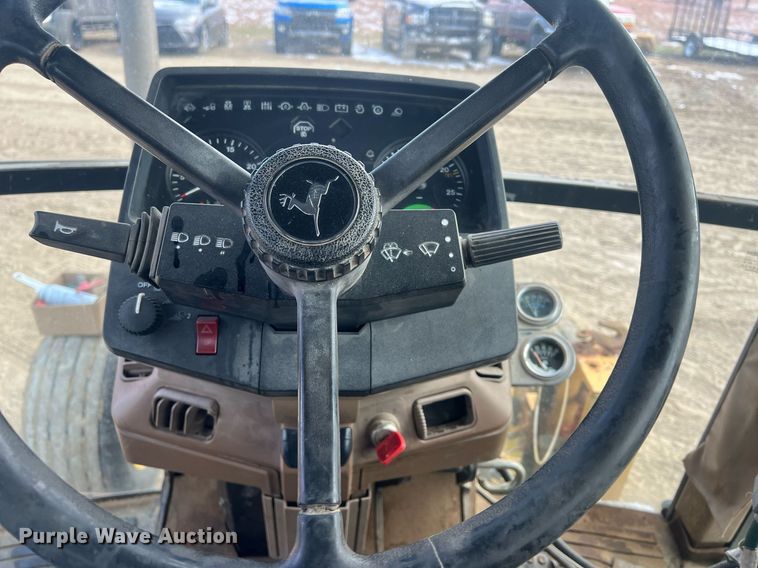 image for item NN9355 1994 John Deere 6400 tractor