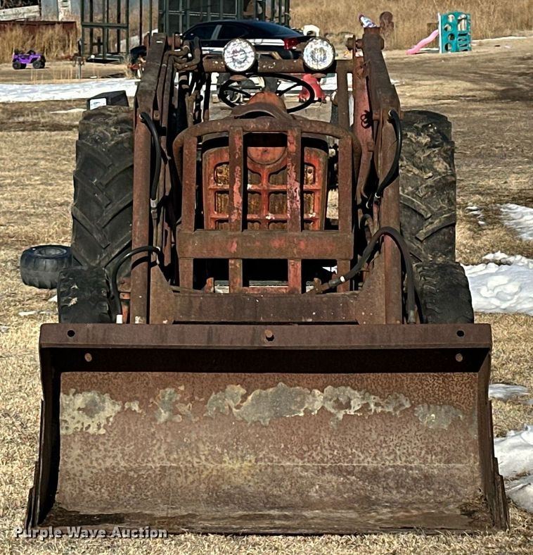 image for item NS9151 Ford 851  MFWD tractor