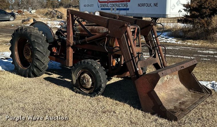 image for item NS9151 Ford 851  MFWD tractor
