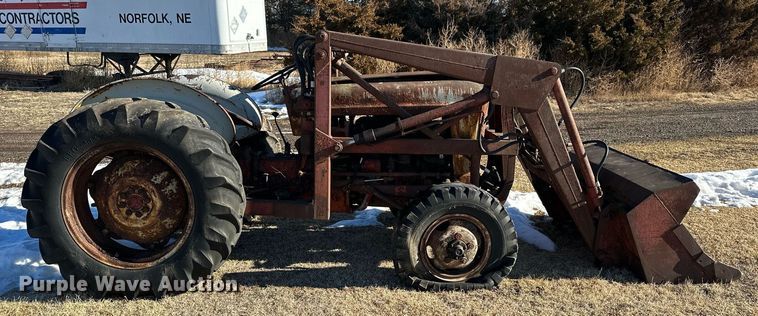 image for item NS9151 Ford 851  MFWD tractor