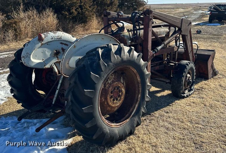 image for item NS9151 Ford 851  MFWD tractor
