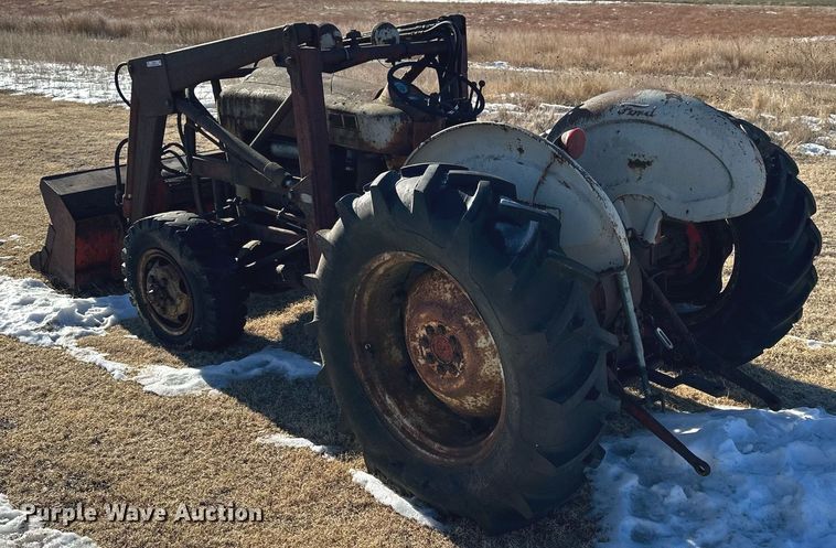 image for item NS9151 Ford 851  MFWD tractor