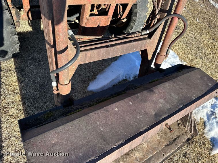 image for item NS9151 Ford 851  MFWD tractor