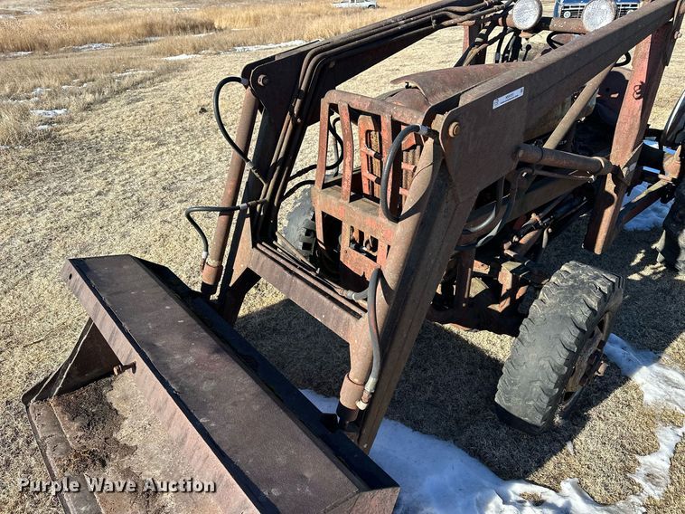 image for item NS9151 Ford 851  MFWD tractor