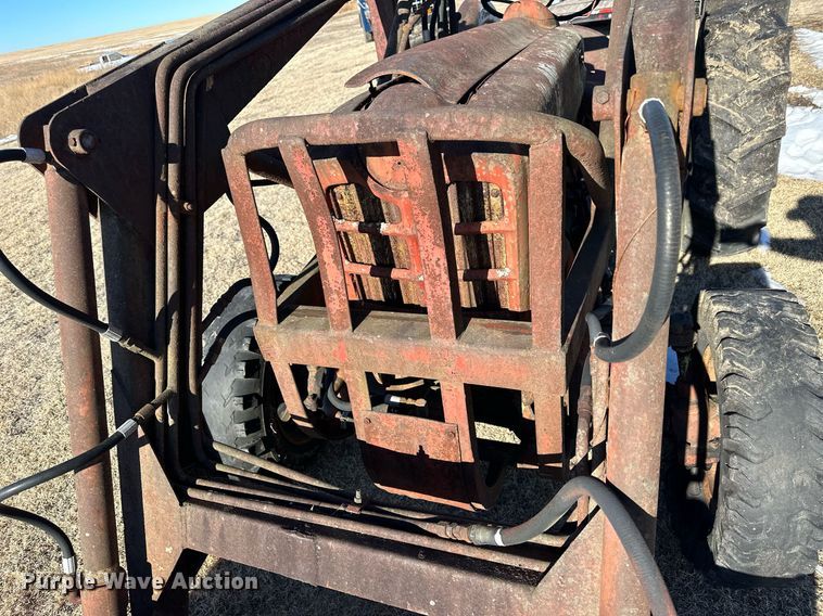 image for item NS9151 Ford 851  MFWD tractor