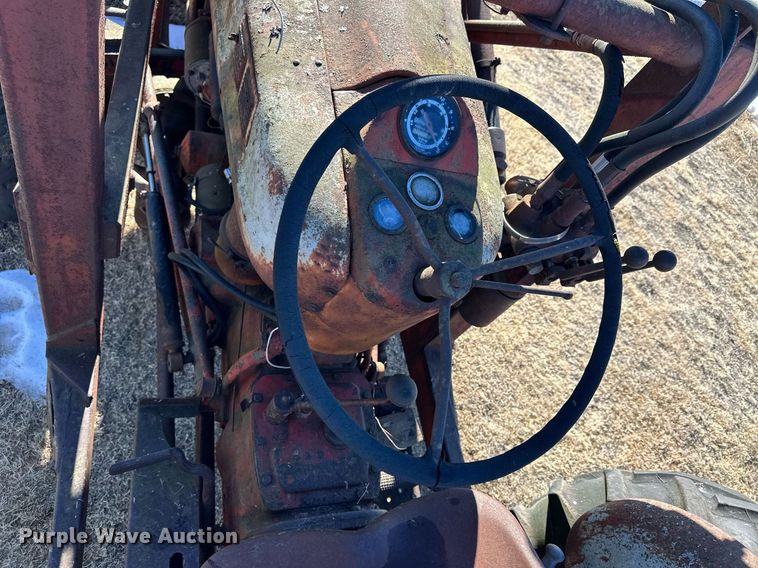 image for item NS9151 Ford 851  MFWD tractor