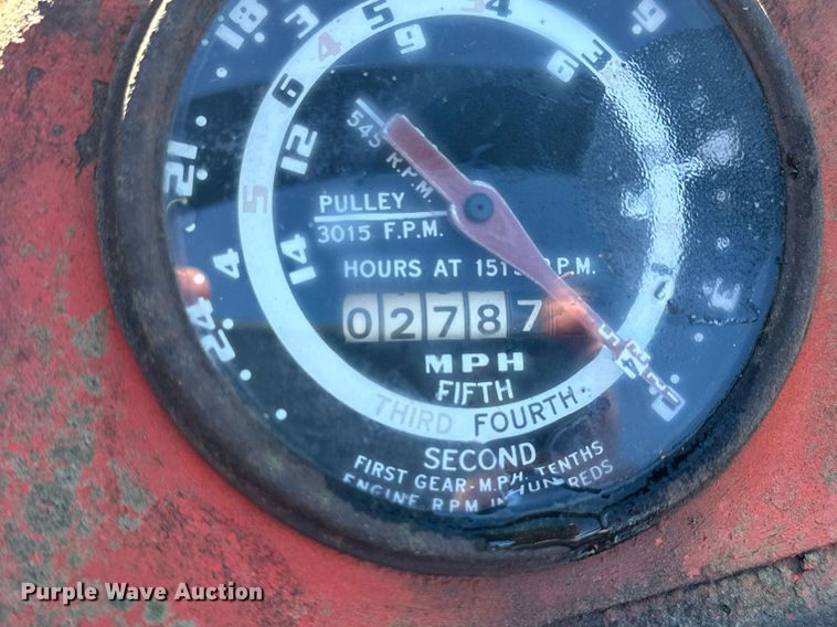 image for item NS9151 Ford 851  MFWD tractor