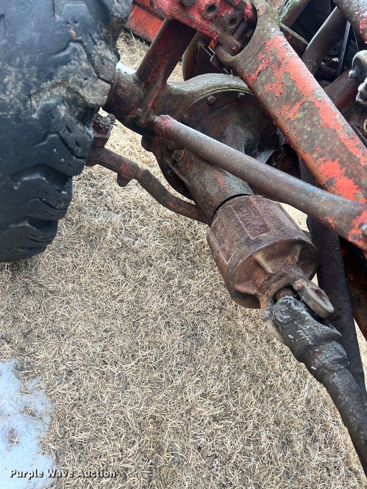 image for item NS9151 Ford 851  MFWD tractor