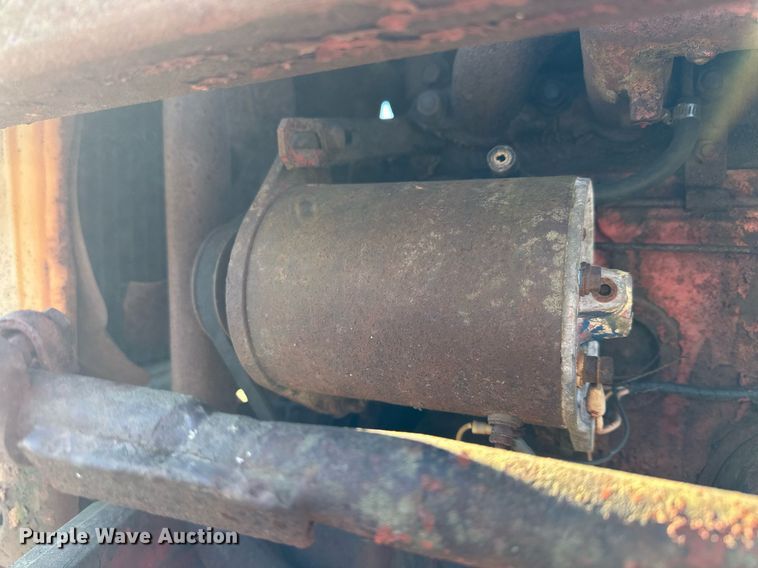 image for item NS9151 Ford 851  MFWD tractor