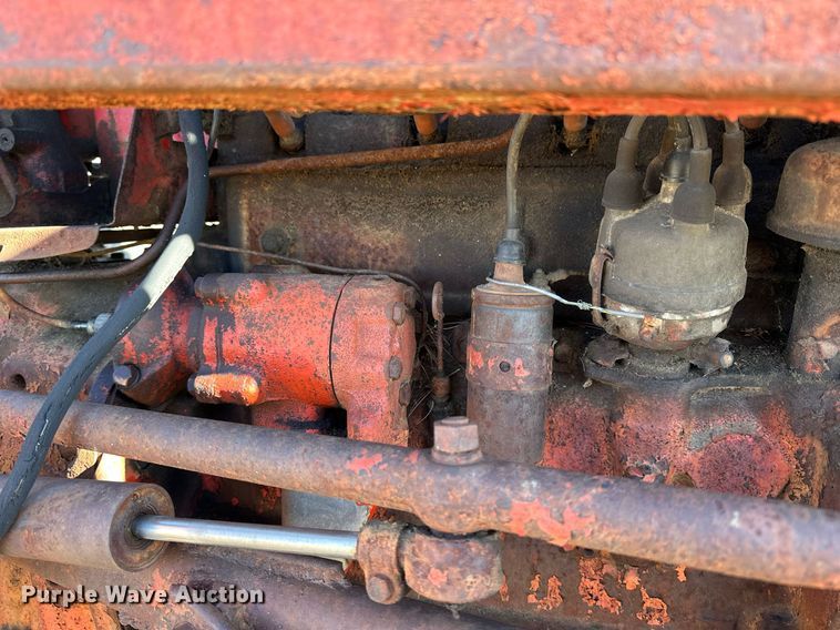 image for item NS9151 Ford 851  MFWD tractor